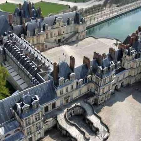Bright Studio Apartment - Fontainebleau Buitenkant foto