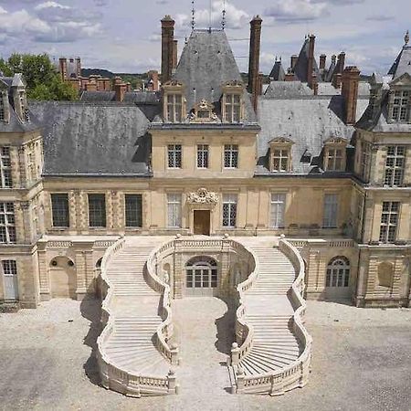 Bright Studio Apartment - Fontainebleau Buitenkant foto