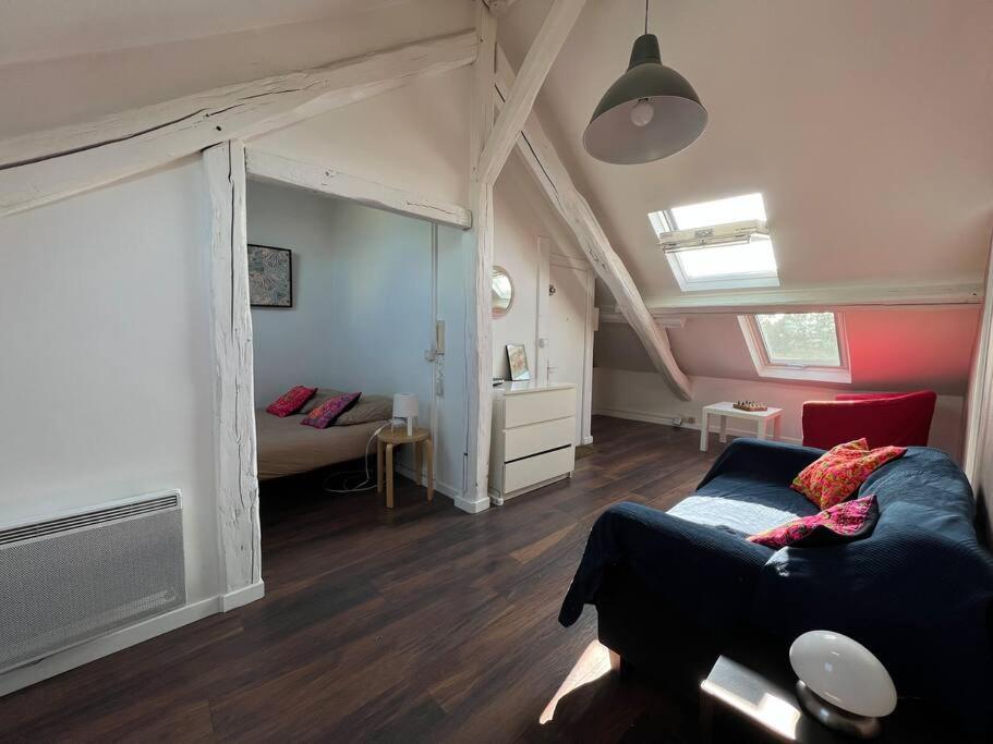 Bright Studio Apartment - Fontainebleau Buitenkant foto
