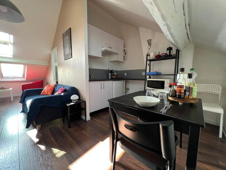 Bright Studio Apartment - Fontainebleau Buitenkant foto